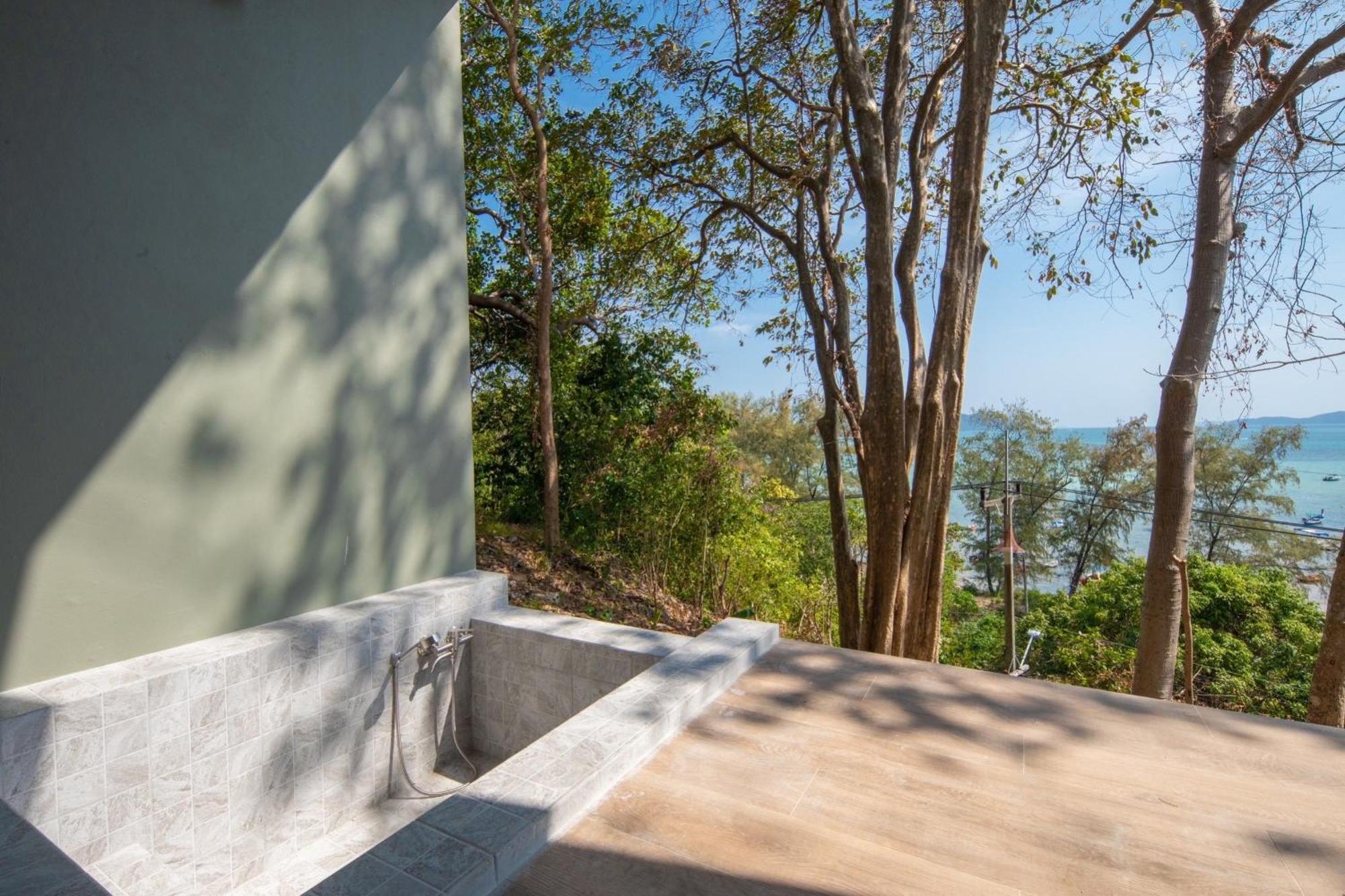 Nature Vista Rawai Nai Harn 외부 사진