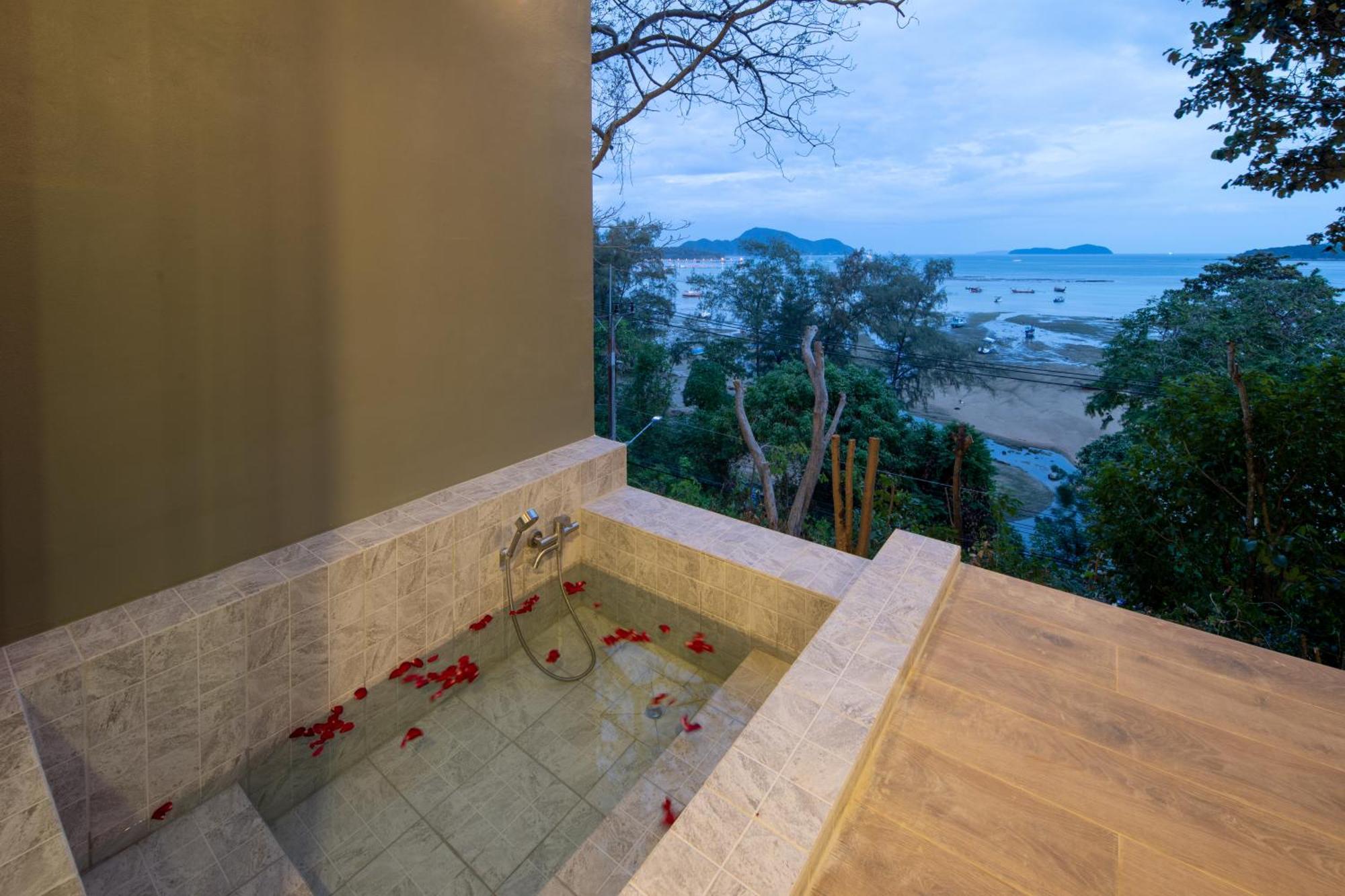 Nature Vista Rawai Nai Harn 외부 사진